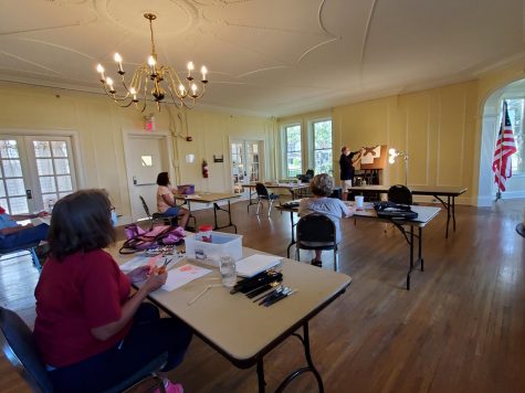 Safe painting classes are now available at the Oxford Community Arts Center