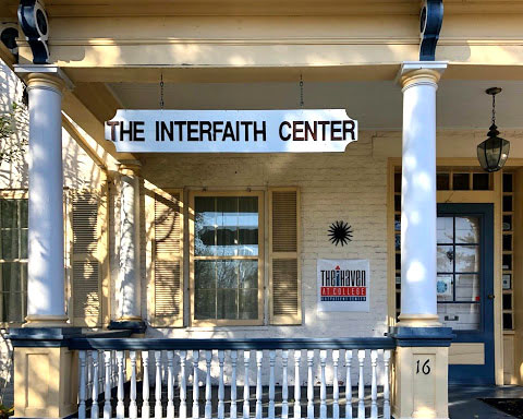 The Interfaith Center in Oxford promotes solidarity among faith groups.