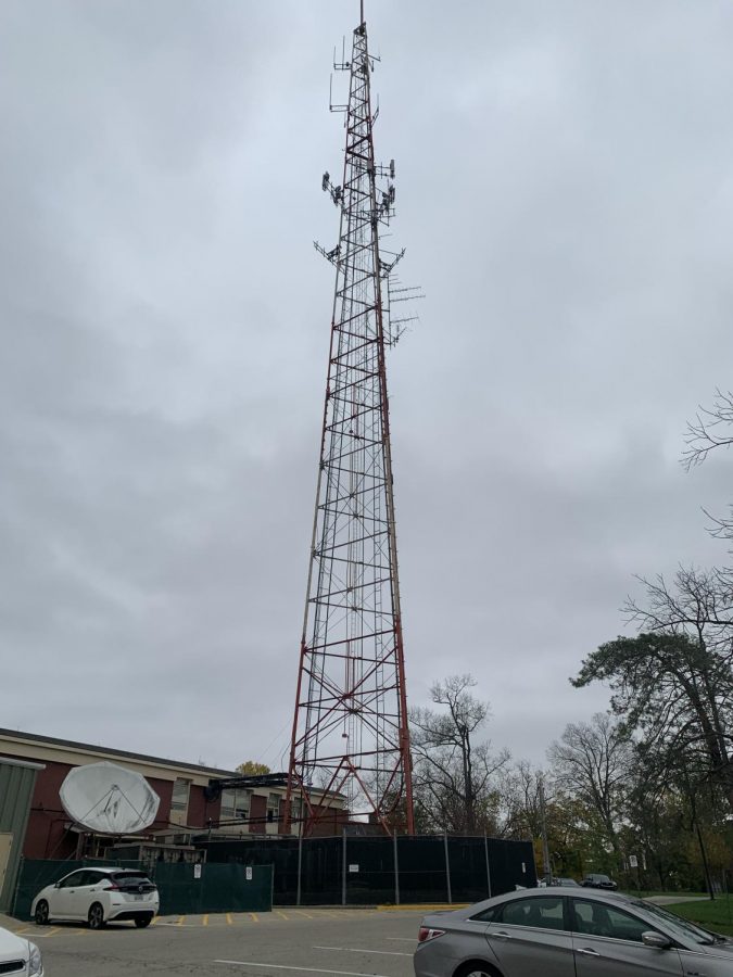 Miamis Williams Hall radio tower, set to be demolished in December. The tower is 342 feet from the ground to the tip of the antenna on top.