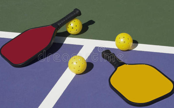 Community center to convert a tennis court into pickleball courts