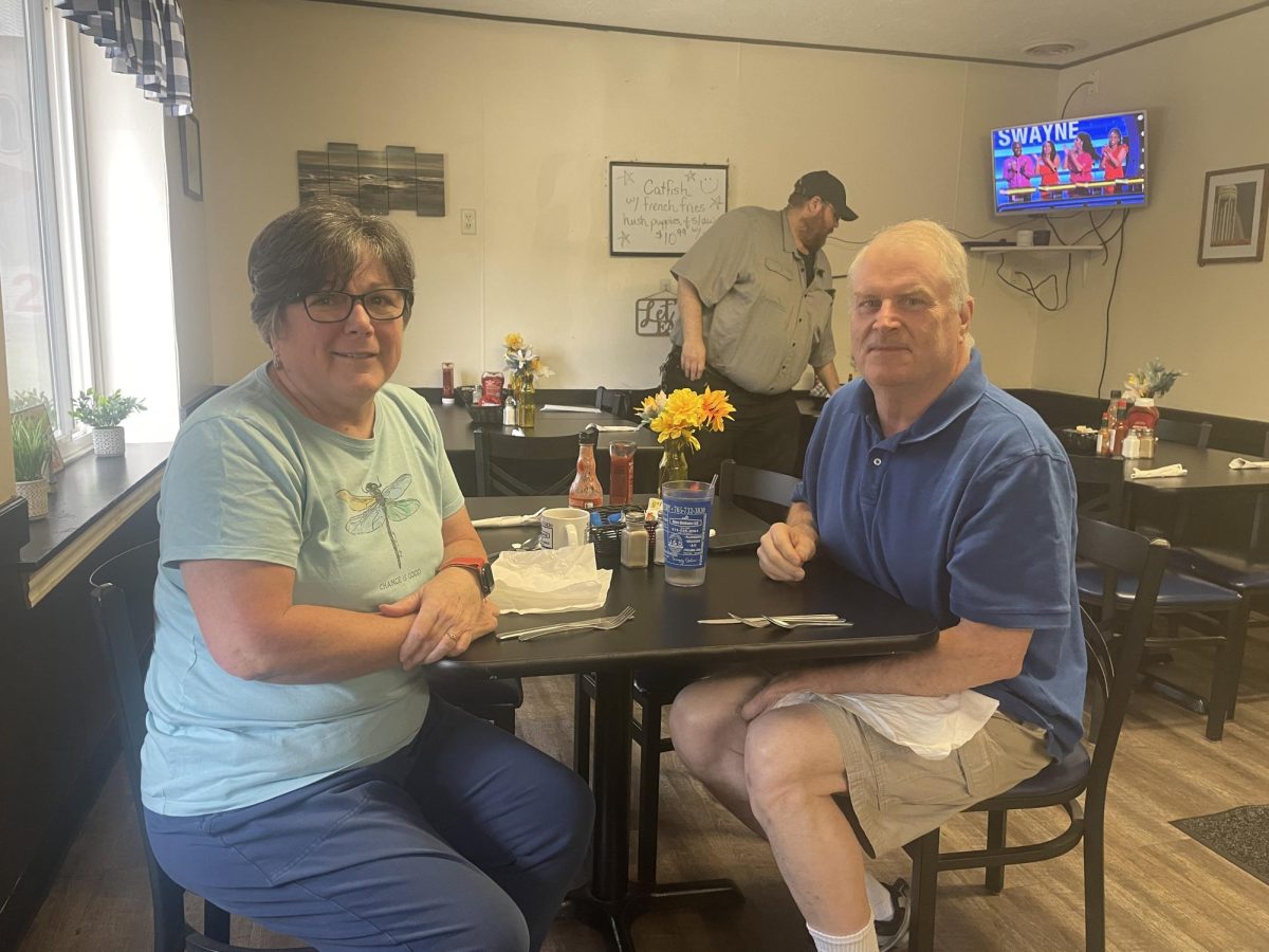 Terri and Sam Fitton enjoy coming to Hometown Eatery for breakfast. Photo by Luke Macy.
